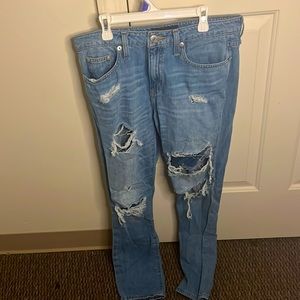Aeropostal boyfriend ripped jeans size 6 reg